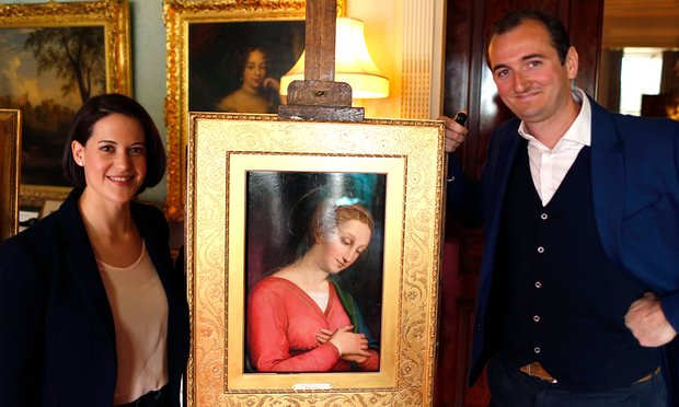 jacky-klein-and-bendor-grosvenor-with-the-painting-photo-andrew-stait-bbc-tern-television